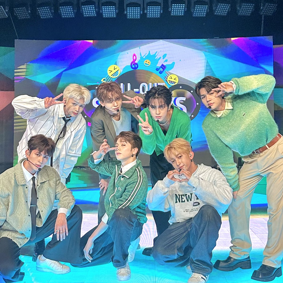 HORI7ON DEBUT 100DAY 
#HORI7ON_DEBUT_100DAYS
#HORI7ON #호라이즌
<a href="/HORI7ONofficial/">HORI7ONofficial</a> <a href="/HORI7ON_twt/">HORI7ON member</a>
<a href="/_kurtster/">Kurt ⚓</a> 
<a href="/HappyOn34092608/">boniee_NEW ERA</a>