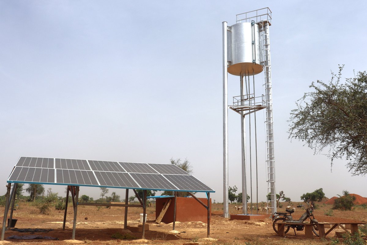 LaurentSaugy's tweet photo. Pour soutenir les communautés affectées au Nord #BurkinaFaso, @CICR_Afrique accompagne une coopérative de maraichères du village de Sananga avec des ouvrages hydro-agricoles, des semences, et des outils.
Cela devrait booster leur production et leur permettre de s'auto-suffire. https://t.co/Qq5uSnhTsC