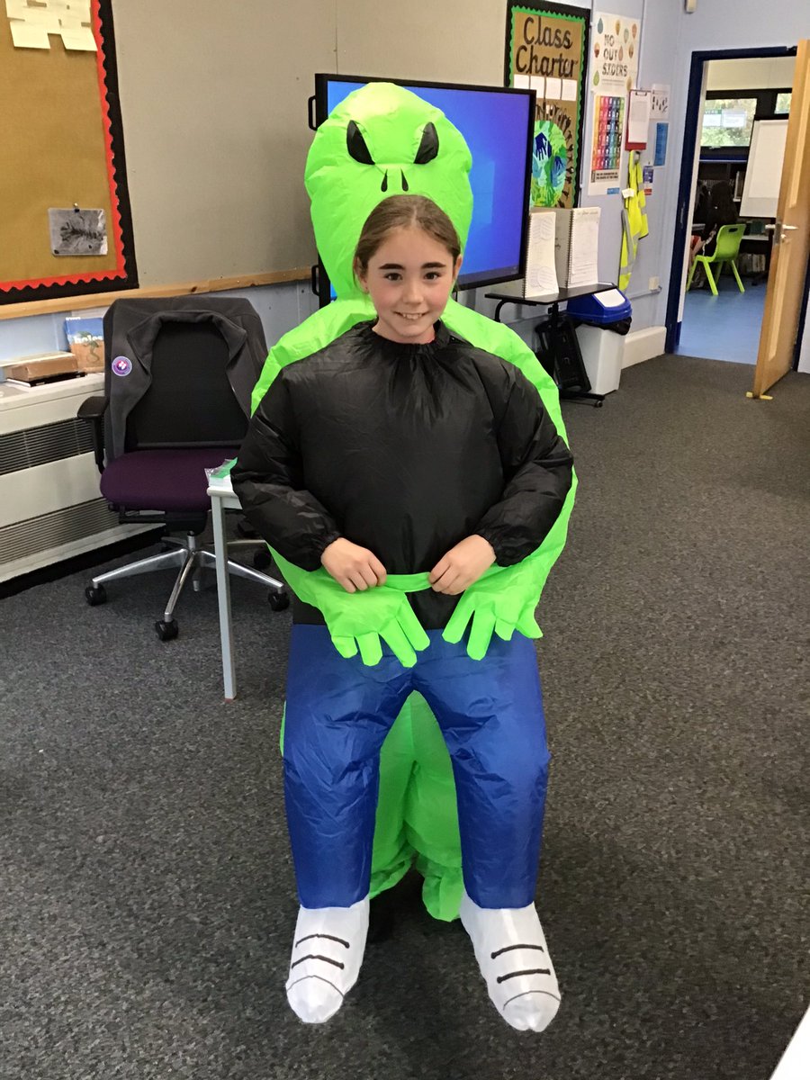 BcpsYear6's tweet photo. Happy Halloween from Year 6! @BartonClough #wearebrightfutures https://t.co/rPkkd2ZnpI