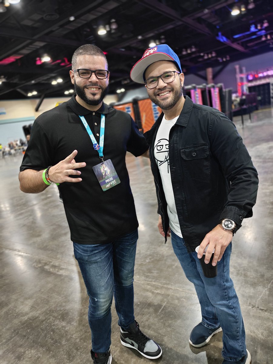 Foto obligatoria con mi papá en las redes el <a href="/wimaya/">Will 🇵🇷</a> ... lightweight baby!! 😂💪🏼