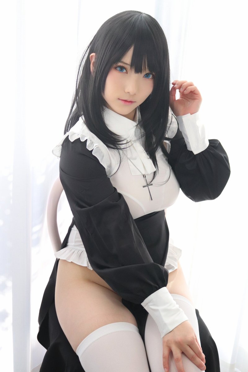 トリックオアトリート・・・？
ごめんね、お菓子ないからイタズラしていいよ♡ https://t.co/RbFjRRdcO1