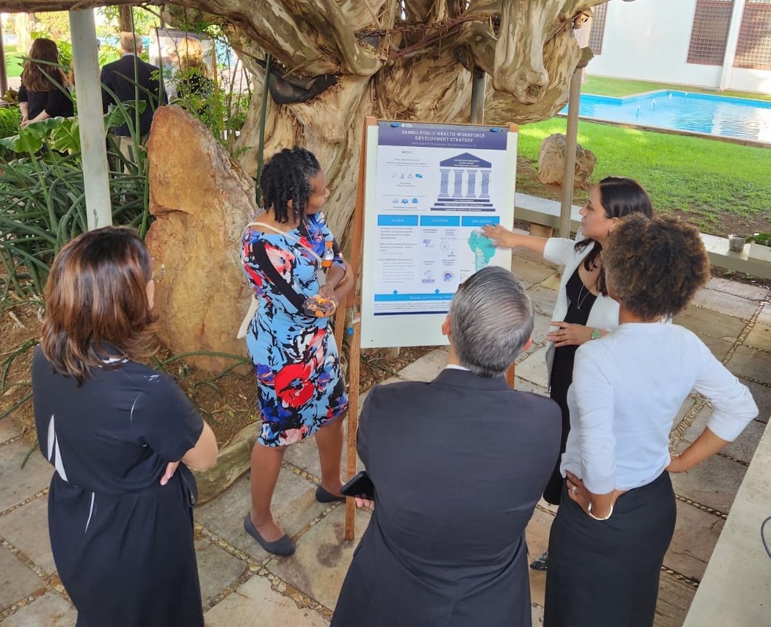 Great interactions with @HHSGov staff @EmbaixadaEUA to learn about our longstanding partnerships between multiple government, community, and academic actors in 🇧🇷 and @CDCGlobal @US_FDA @NIH @HRSAgov @USAIDGH! Looking forward to today's bilateral forum.