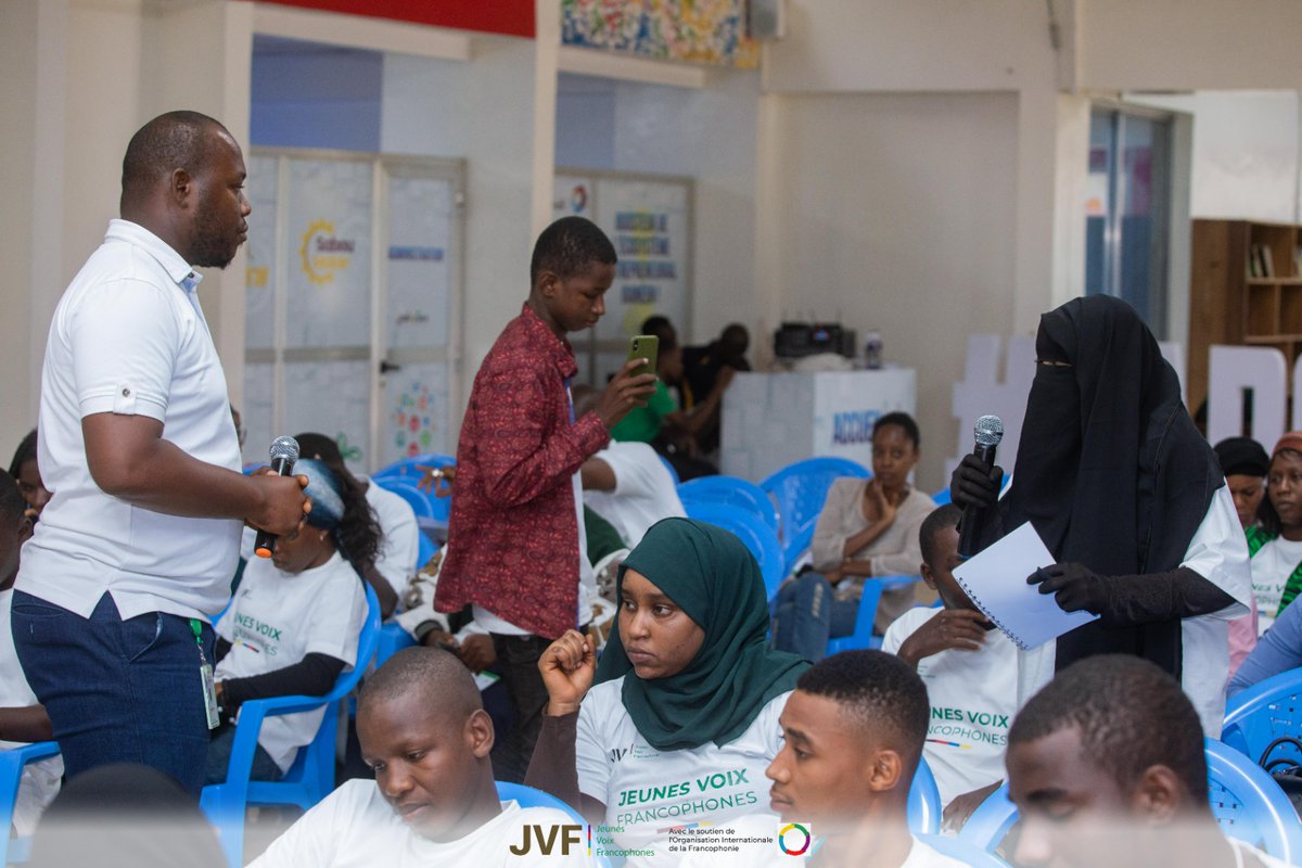 daoudab32's tweet photo. Formation sur l'économie circulaire.
Sur initiative de l'ONG EcoloTrip avec la facilitation du cabinet #CECAD, une centaine de jeunes ont été initiés sur les notions de base de l'economie circulaire.
Au #CECAD notre force réside dans notre pluridiciplinarité. https://t.co/TJUNlVOyrJ