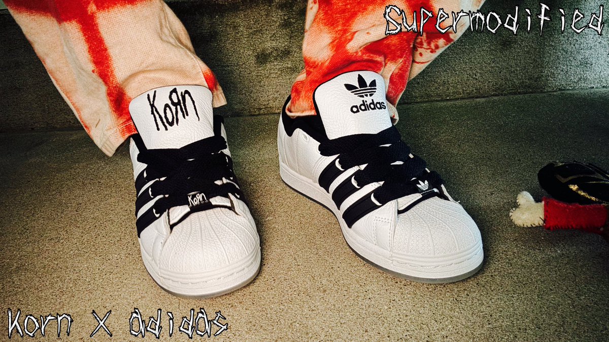Metchreme's tweet image. Kornスニーカー！！
めちゃくちゃ特別感満載の
スニーカーだったぞ🥰 めっち

【スニーカー】Korn × adidas【Supermodified】 youtu.be/9XNeQfZ4tOc?si… 

#Korn
#adidas
#Supermodified