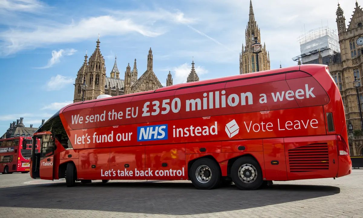 mmister's tweet photo. Tohle je úplně nejhloupější argument pro EU (nebo pro co to vlastně má být argument). Vůbec nijak se neliší od argumentu kampaně Vote Leave.
Mám tomu rozumě tak, že až se to za nějakých deset dvacet let otočí, bude Hřib chtít #czechout? https://t.co/ihU9a22KaX