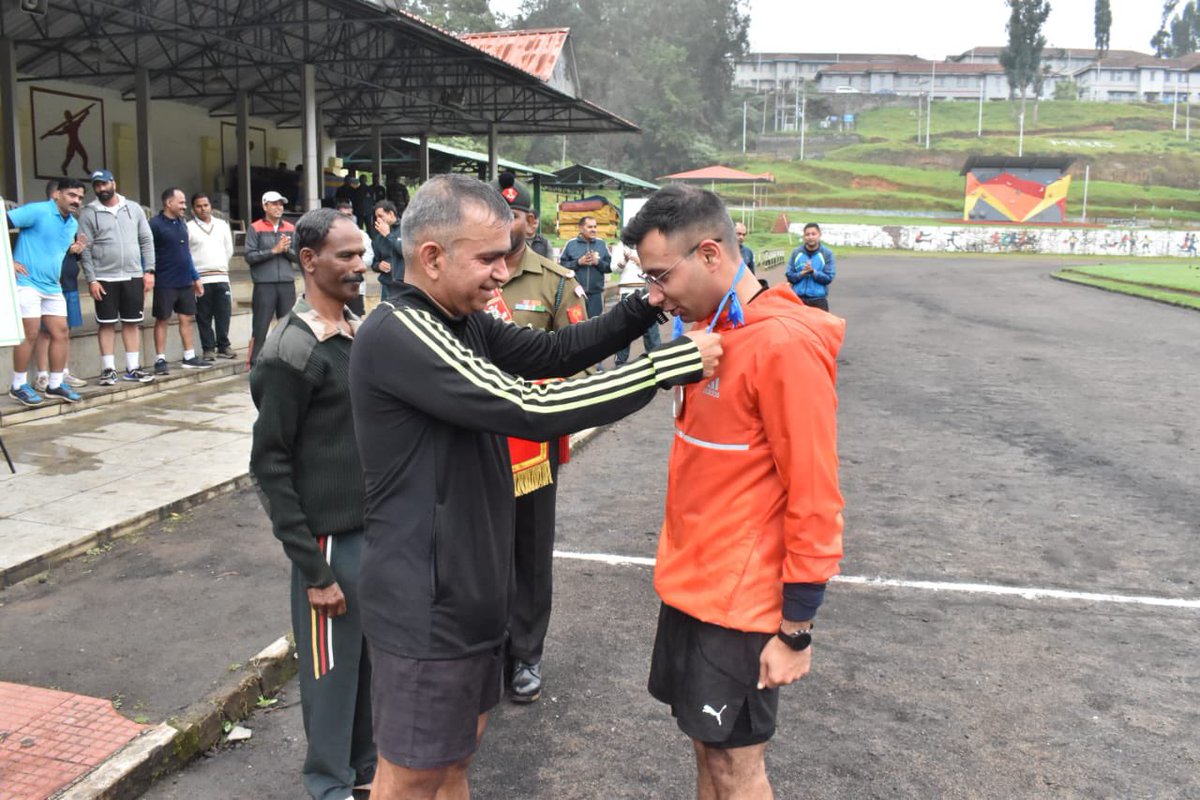 IaSouthern's tweet image. #UnityRun organised by The Madras Regimental Centre, #Wellington on the 148th birth anniversary of #SardarVallabhbhaiPatel. Pledge to contribute towards National Integration undertaken 
#UnityInDiversity 
#SardarPatelJayanti 
#RashtriyaEktaDivas2023 
@adgpi
