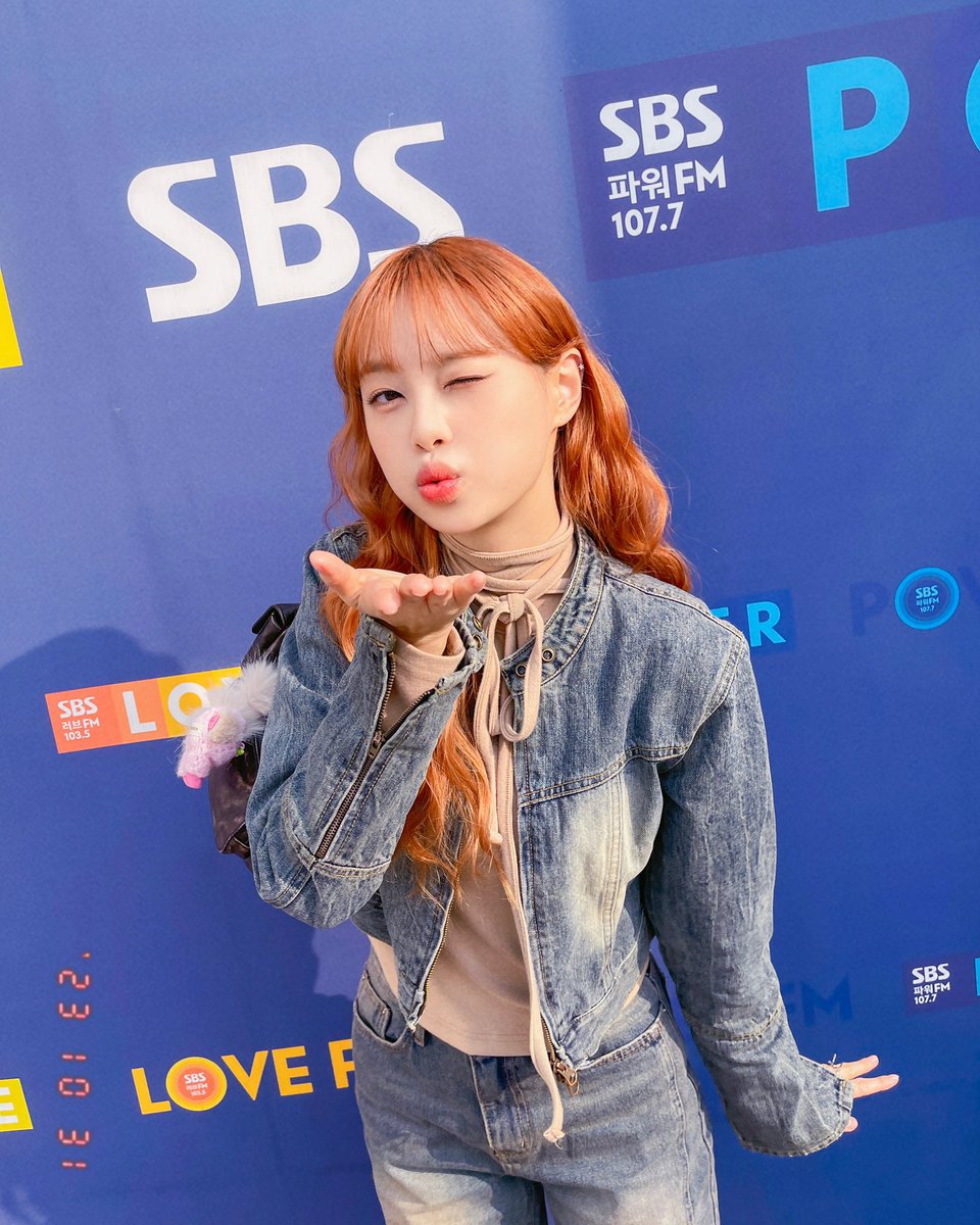 chuu_atrp tweet picture