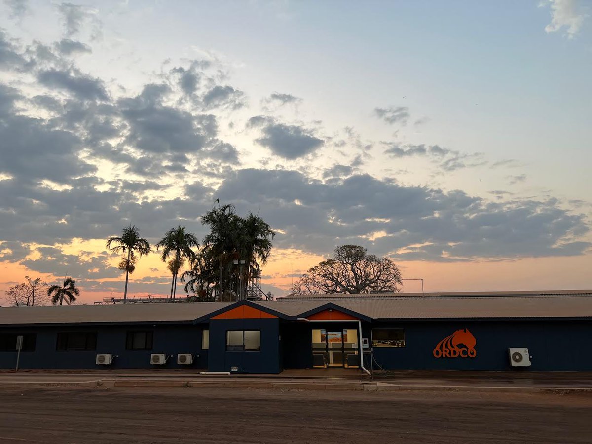 There are some perks to working late during harvest😉
#ORDCO #harvest #agriculture #farming