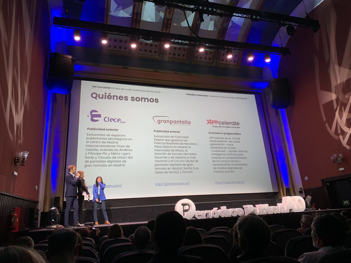 GranPantalla_PE's tweet photo. Nuestra directora general nos ha contado en el #forodooh como estamos midiendo la data en nuestros entornos: intercambiadores, mercados, las setas… https://t.co/OPLERY5Ljs