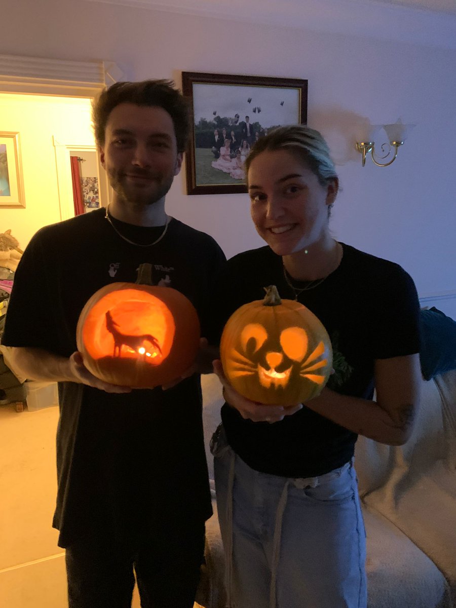 Jenny Mullin (@jennymullin1) on Twitter photo Thanks Leon and Lara for sending this in for us <a href="/BBCJersey/">BBC Jersey</a>. Amazing pumpkin carving skills! Thanks Leon and Lara for sending this in for us <a href="/BBCJersey/">BBC Jersey</a>. Amazing pumpkin carving skills!