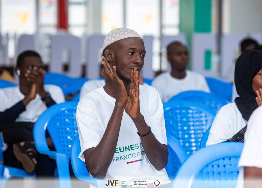 [JVF - Jour 1 - Guinée]

Last but not least, la guinée a rejoint la danse du programme JVF ce week-end. 
Le premier dialogue intergénérationnel a évoqué les projets verts et leurs mécanismes de financement, et nous avons rencontrés des bénéficiaires totalement engagés!