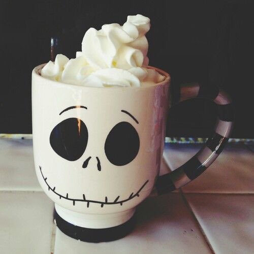 NoSinMiHashtag's tweet photo. Café y al líooooooooooooooooo!!
Feliz #Halloween y #DiaDeMuertos 
🎃💀☕️ https://t.co/f9FyJ6DM8M