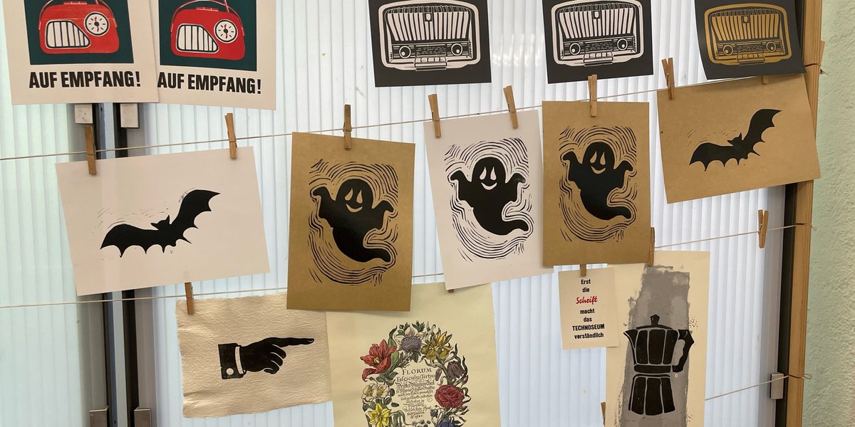TECHNOSEUM's tweet photo. 👻 Happy Halloween! 🎃

Heute schicken wir euch gruselige Grüße aus unserer Druckwerkstatt. 😉 https://t.co/oV1xWrHyOC