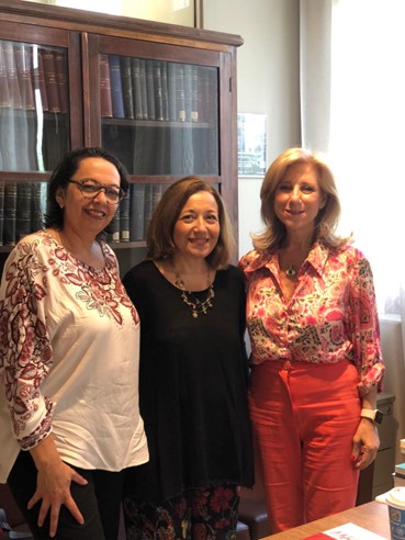 Training future primary and community health professionals to support compassionate communities, matters!  Professor Tania Pastrana, Professor Anastasia Barbouni & Dr Maria Bouri. 
Learn more at phpci.org/world-compassi…

#WorldCCDay
#CompassionateCommunities