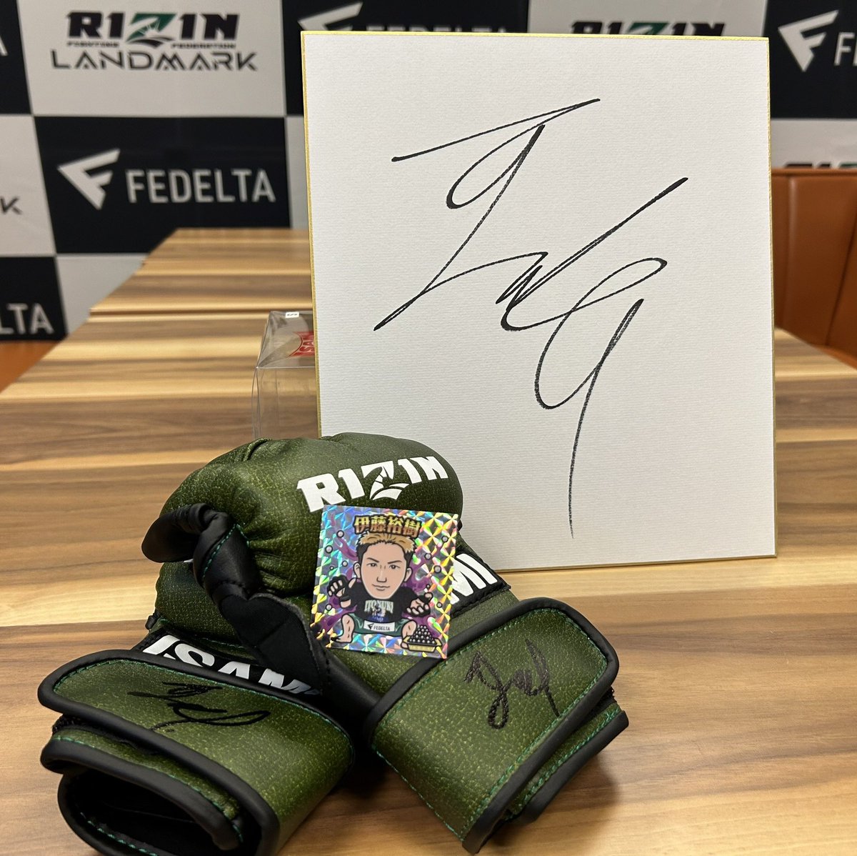 伊藤裕樹 選手 ※伊藤選手のサイン入りFEDELTAシャツ ※伊藤選手のサイン