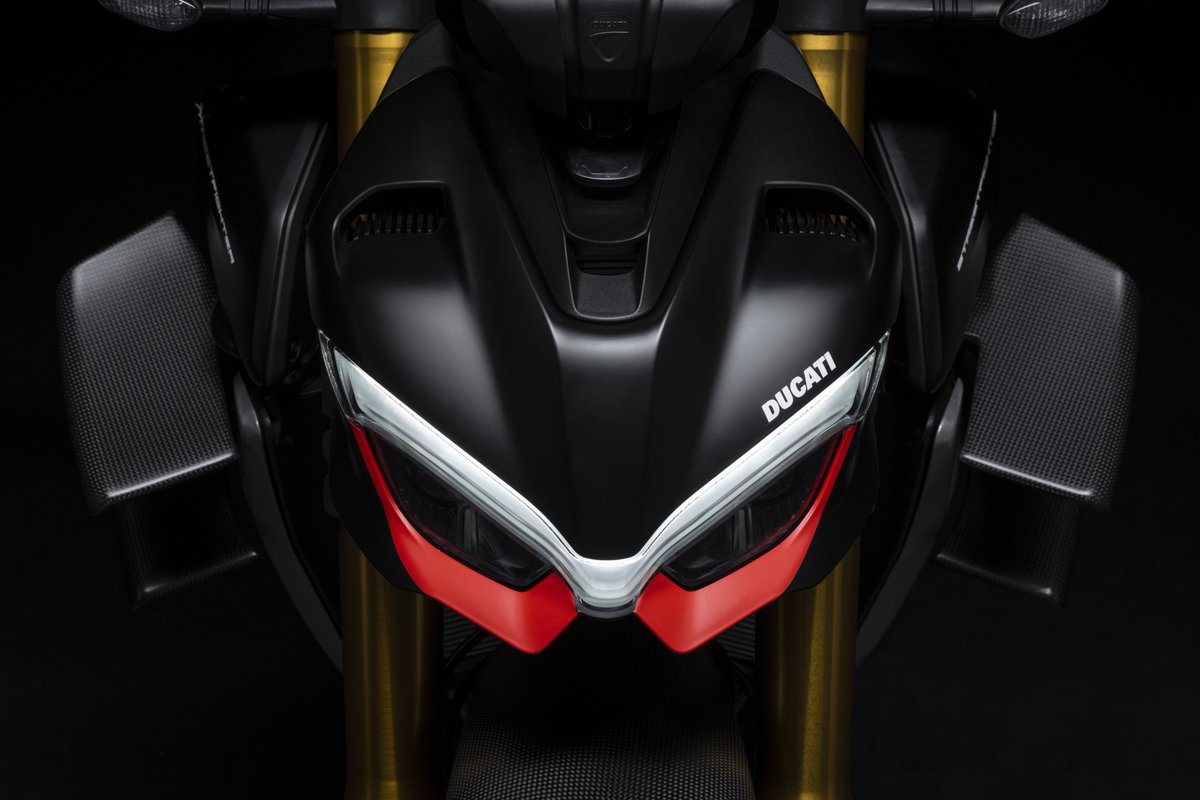 DucatiUK's tweet photo. Trick or treat? 🎃 https://t.co/Nm4lZwnWBA