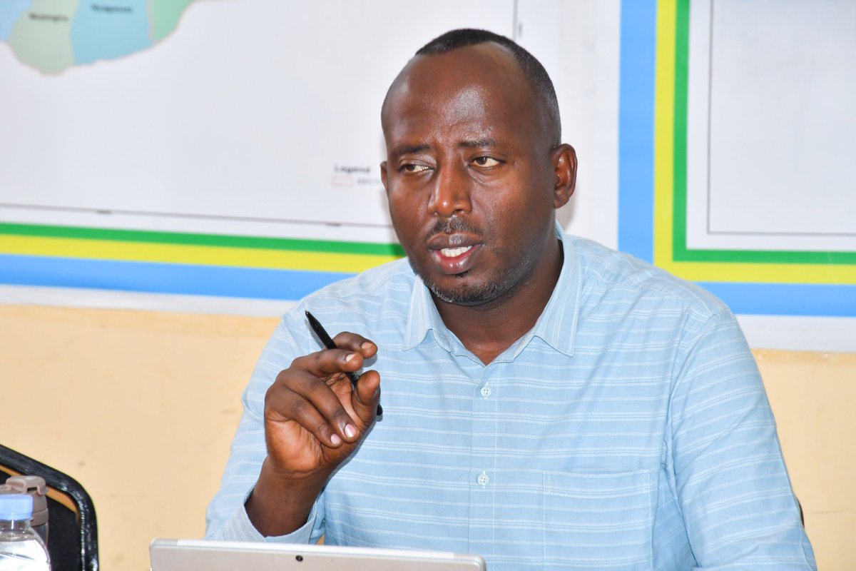 NgomaDistrict's tweet photo. Uyu mwanya, Umuyobozi w'Akarere wungirije ushinzwe iterambere ry'ubukungu @MapambanoN ayoboye inama y'abagize komite ishinzwe imicungire y'imishinga y'iterambere ry'Akarere igamije gusesengura no kwiga ku mishinga y'iterambere iteganyijwe gukorwa mu mwaka 2024/2025 https://t.co/SqZLg8x0cL