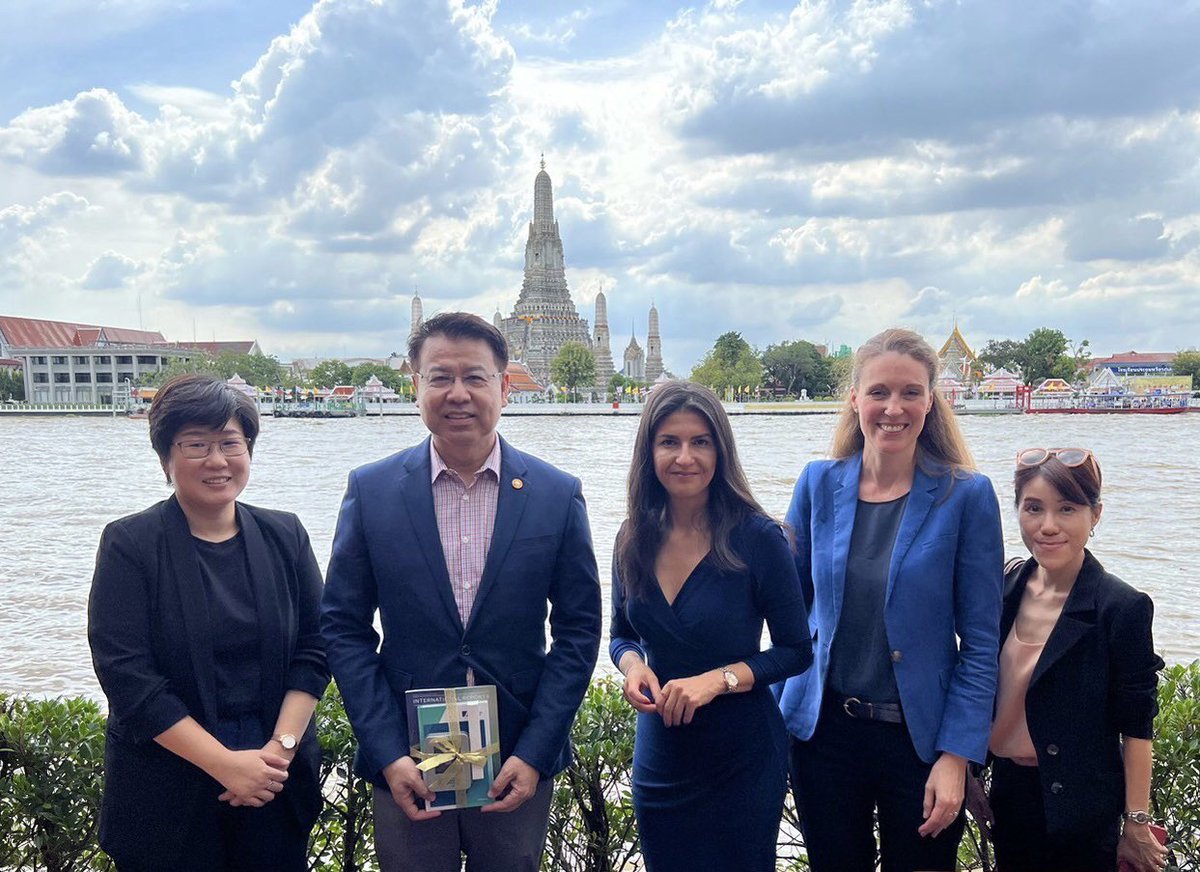 CelineACaro's tweet photo. Thank you Prof. Kitti Prasirtsuk @thammasat_uni for discussing Thailand’s foreign policy towards 🇪🇺🇺🇸🇨🇳🇷🇺🇺🇦🇮🇱 with MP @SerapGueler 🇩🇪, member of the defense committee in the German Bundestag. Great overview to conclude Ms. Güler’s @KASonline program in Thailand. https://t.co/6swhNpFNnE