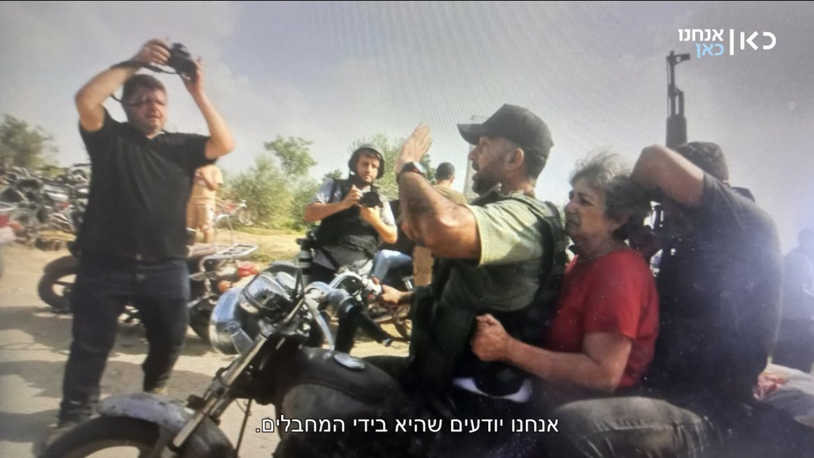 Esta é Adina Moshe e seu marido Said. Eles estavam escondidos do Hamas em sua casa no Kibutz Nir Oz, quando os terroristas entraram pela janela. 

Eles atiraram dezenas de tiros em Said, incendiaram a casa e levaram Adina com eles - desfilando-a por Gaza como um troféu em uma