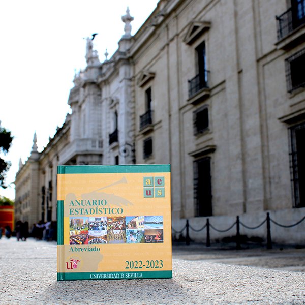 📈El número de #mujeres estudiantes de la US sigue creciendo y supera el 53%

👨‍🦱👩El último anuario muestra una distribución por géneros desigual según el área, con una presencia femenina amplia en Ciencias de la Salud y muy reducida en Ingeniería y Arquitectura [+]