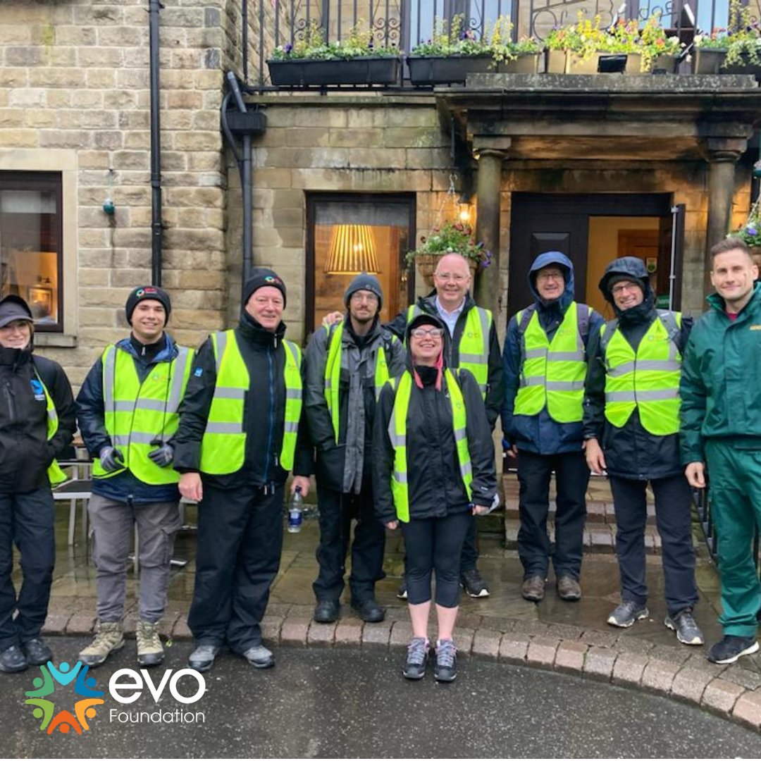 It's Day 9 of the #Walkofevo, taking Steve and today's team 29.4 miles from Holmfirth to Endless Leeds. By the time they reach the halfway point, Steve will have walked an astonishing 253.9 miles! 

Help us keep supporting Steve as he does us all proud: hubs.li/Q027bkWn0