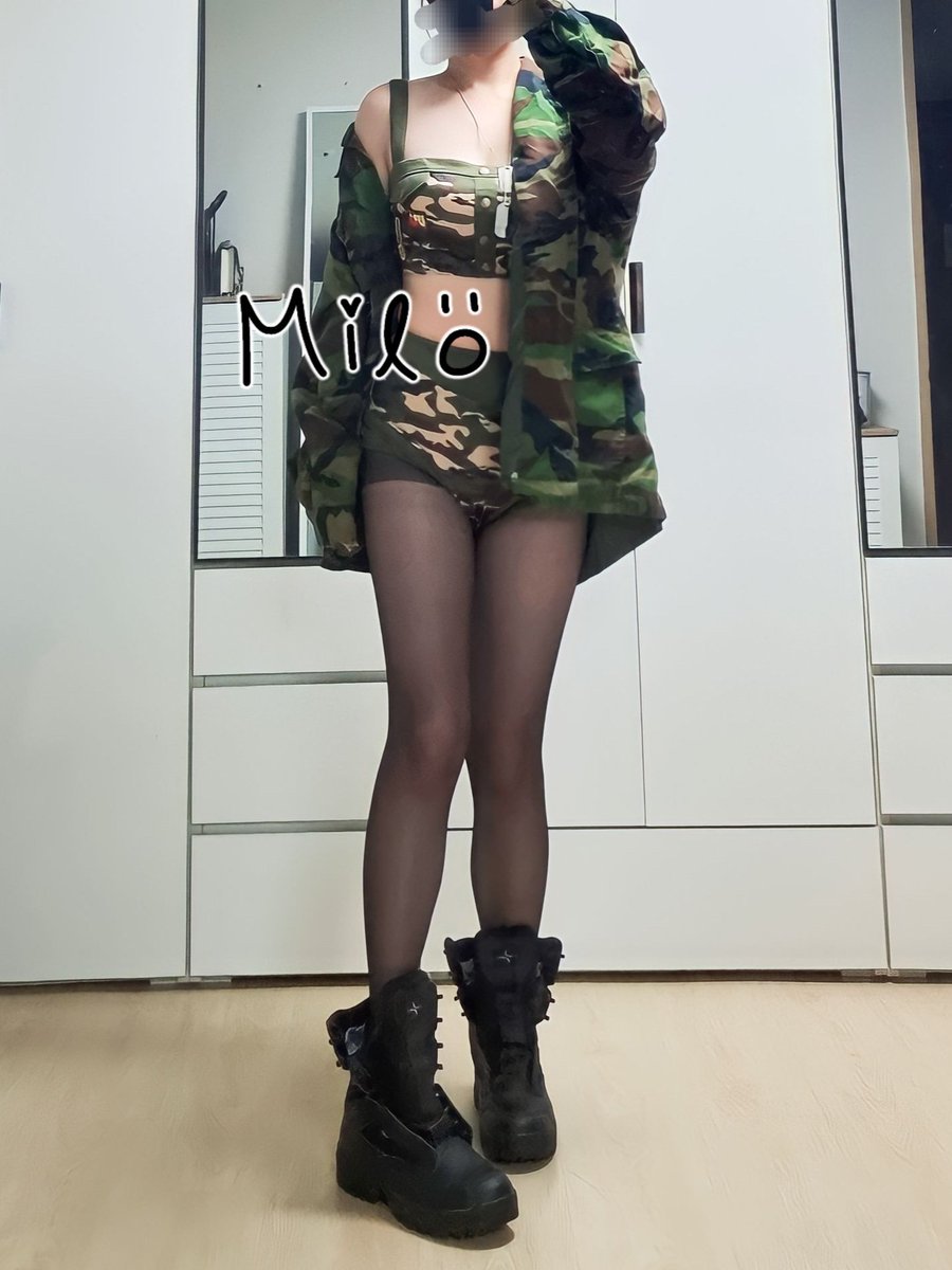 많은 분들이 기다려주셨어요!!!
감사합니다🫡🫡🫡🫡
저 잘 살아 있습니다!
아주아주 바쁘게 지냈답니다!

물론 놀기도하고 있습니다!