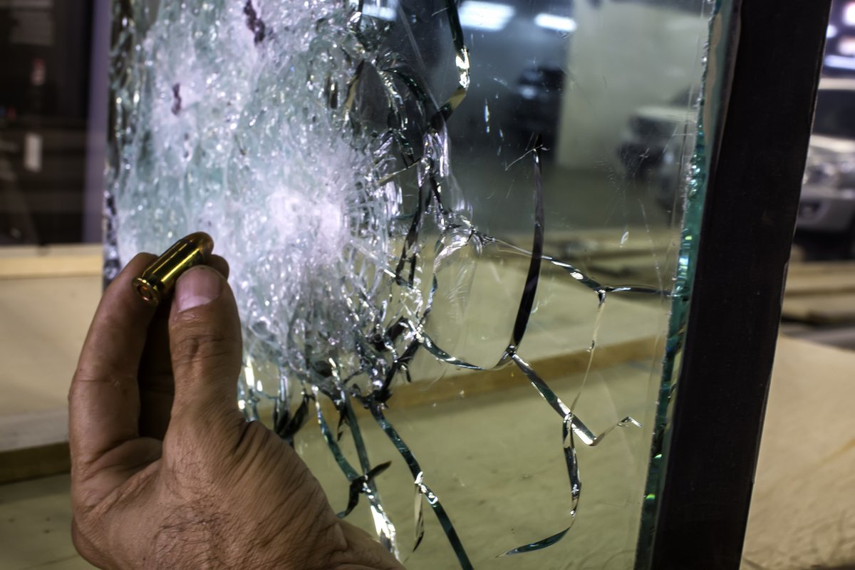 PArticlehub's tweet photo. HOW DOES BULLETPROOF GLASS STOP BULLETS?

https://t.co/Pg4cgXQq0t

Bulletproof glass, also known as ballistic glass or transparent armor, is a remarkable material designed to protect against ballistic threats, such as bullets and shrapnel. https://t.co/U58o8OLYdJ