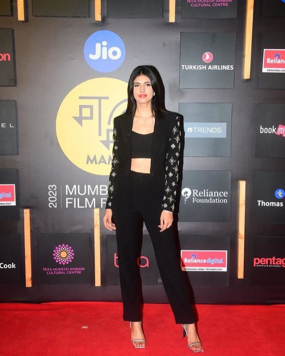 Communiqué Film PR tweet media