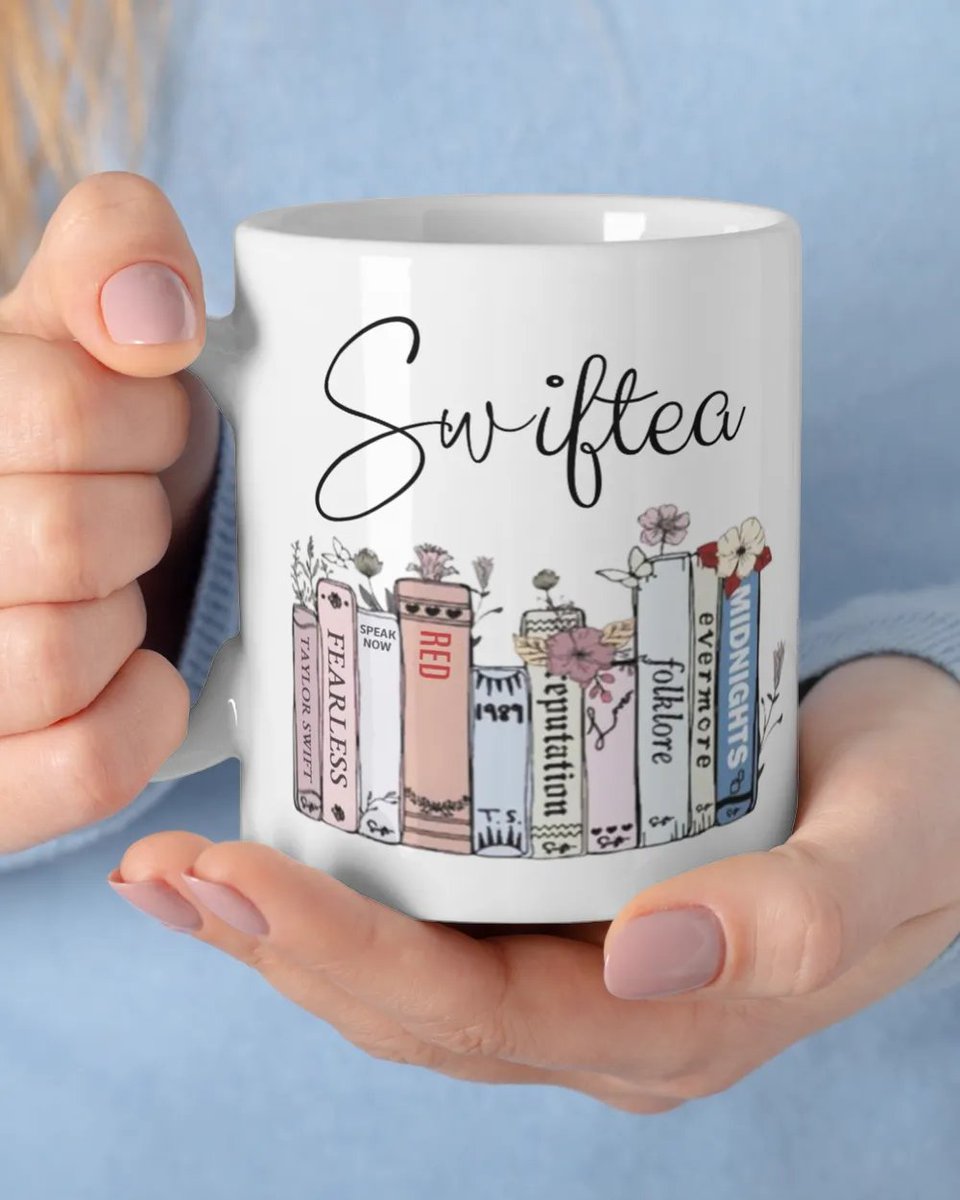 The ultimate gift for book lovers and Swiftie, bringing together the joy of reading and the magic of music ☕️📚🎶 Get it now👉🏻propertee.space/swiftea-mug