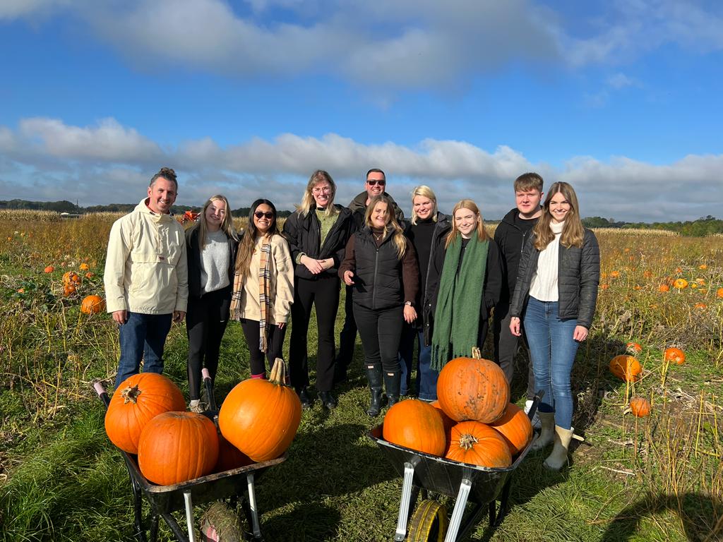 Happy Halloween 👻🦇🧙‍♀️ While we all celebrate this spooky day, we thought we'd share our recent office pumpkin-picking trip! 🎃 Check out the DSF and Data Idols pumpkin calving skills ⬇️ Which one is your favourite 🤔