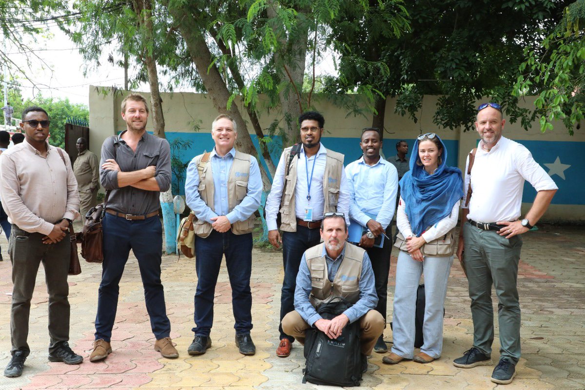 ArianeLuff's tweet photo. A bunch of very wet but happy “JOSP-ers” after a successful milestone mission bringing key stakeholders from 4 ministries &amp; 5 UNagencies to HSS. The result of 12mths of hard work &amp; joint advocacy. Big thanks for the continued support @USAIDSomalia @UKinSomalia #climateresilience https://t.co/fYZlRSERh3