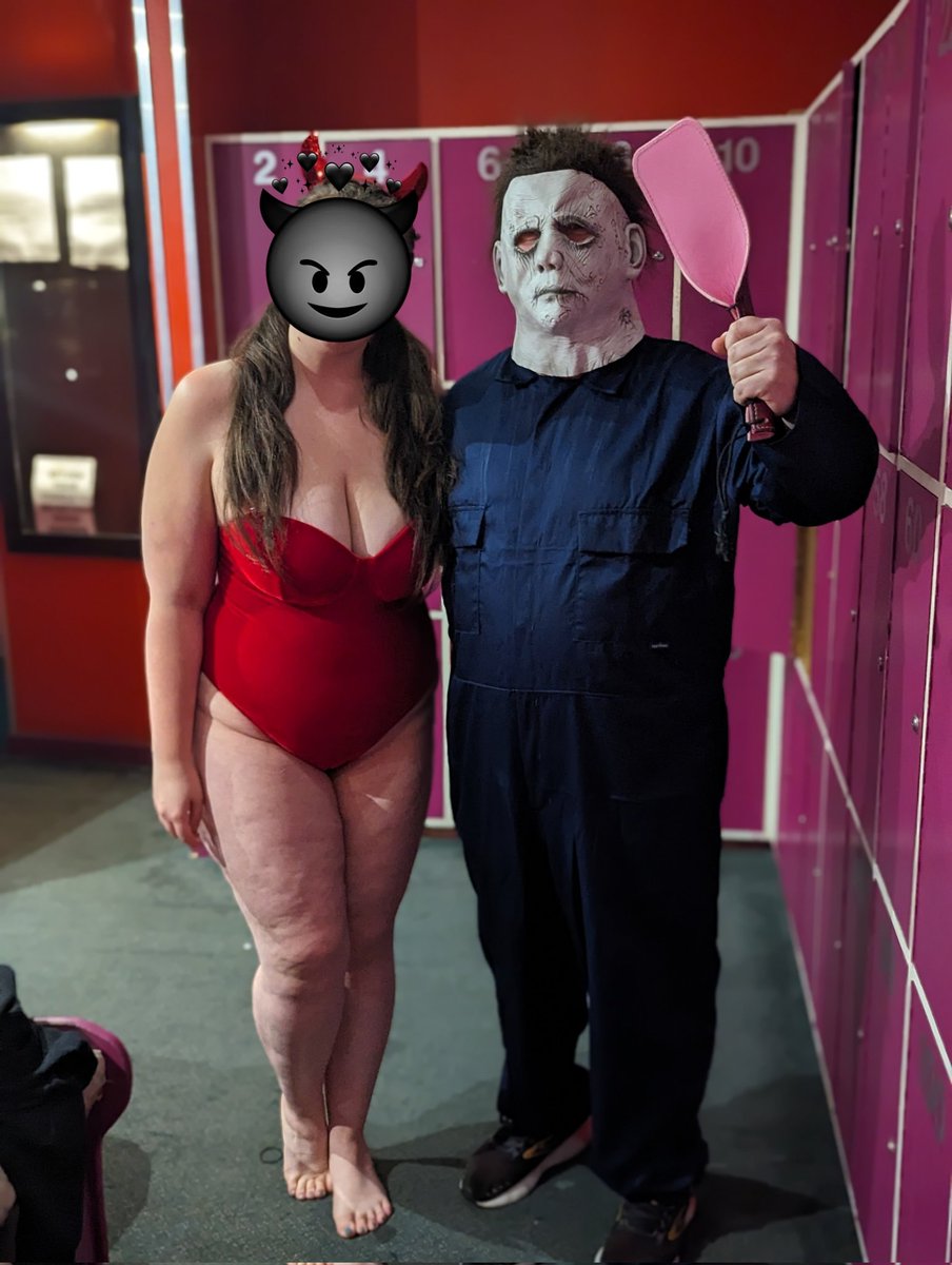 BPapi82's tweet photo. Happy Halloween from @brattybabydoll3 and myself. Have a spooky and filthy one all 😈 https://t.co/i0SDcISn8c