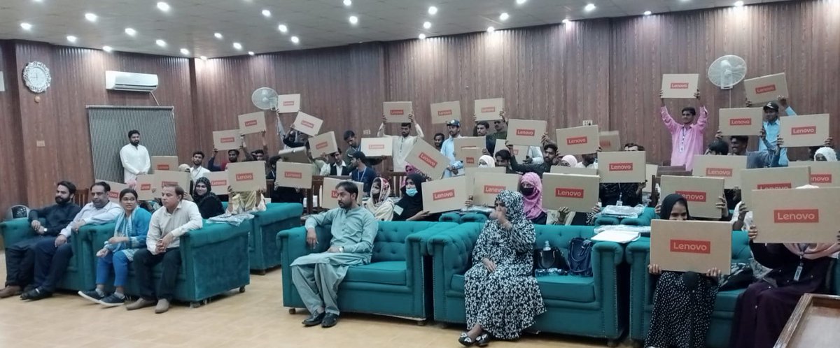 SRSO_Official's tweet photo. SRSO distributed laptops @SAUS among 49(F21 &amp; m28) children of #BISP BNFs from Shikarpur &amp;K.Kandhkot under @npgppk-a flagship program of #MoPASS &amp; @IFAD. It aimed to provide digital skills &amp; resources so they can generate #livelihood &amp; graduate from poverty on a sustainable basis https://t.co/1GKtxP8Lop