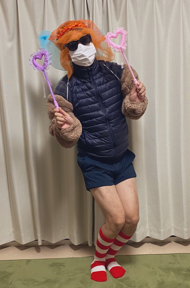 昨年のハロウィンのかわいい妖精のコスプレ写真置いておきますね。思い思いのハロウィンをお過ごしください。ハッピーハロウィン🎃