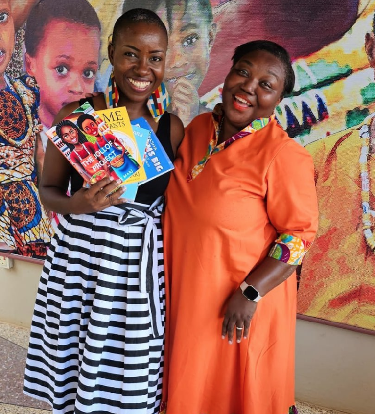 Thank you Kumasi!! A joy to meet <a href="/amaduncan2/">Ama Duncan</a>, founder of @fabwomannetwork. Grateful for the welcome and laughter.
 
#theshimmigrant #sashagoestoamerica #thespellingking #thejollofproject #books #kumasi #ghana #WritingCommmunity #readersoftwitter #read