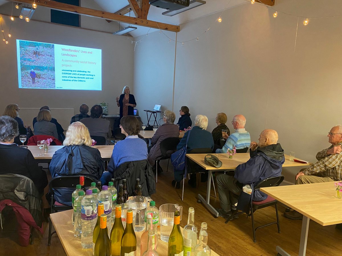 👏Friday 20 October saw the end of the volunteering aspect of our Woodlanders's Lives project with a wonderful and warming celebration of their hard work at <a href="/WycombeMuseum/">Wycombe Museum</a> 
More: chilternsaonb.org/chalkcherriesc…
@chilternsaonb @heritagefunduk #heritageproject #volunteering <a href="/WoodlandersL/">Woodlanders Lives and Landscapes @ChilternsCCC</a>