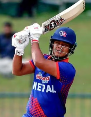 Outstanding display by Kushal Malla! 🏏👏

~ He notches up his fifty in just 25 balls, smashing 6 sixes and 1 four along the way. 💥👌 
#KushalMalla #NEPvMAL #NepalCricket