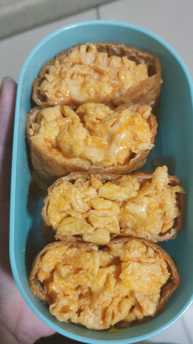 Riyou_Kisa's tweet photo. I cooked.
Guess what is the base under the egg.

🍣🧑‍🍳 #inari postings
#Cooking #Riyori https://t.co/5oKhJDed0K