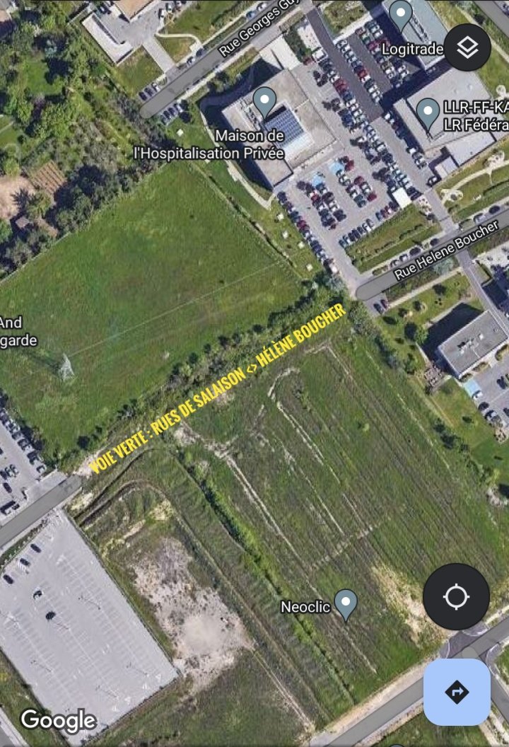 thiours's tweet photo. Bonjour @CastelnauleLez @FLafforgue
Aménagement #Quickwin : savez vous s'il est possible d'aménager une simple voie verte entre :
Rue de Salaison <> Rue Helene Boucher 
pour faciliter les modes actifs ? 
#JeSuisUnDesDeux qui passerait par là 😃 https://t.co/JehYotUOB4