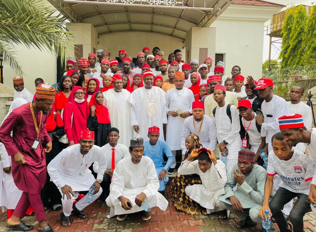 Pleased to receive students of Mewar International University, Masaka, who paid a courtesy visit, at my Abuja residence. The students, who are made up of two sets, (2021-2022 and 2022-2023), are studying under my foundation’s sponsorship scheme at the University. - RMK