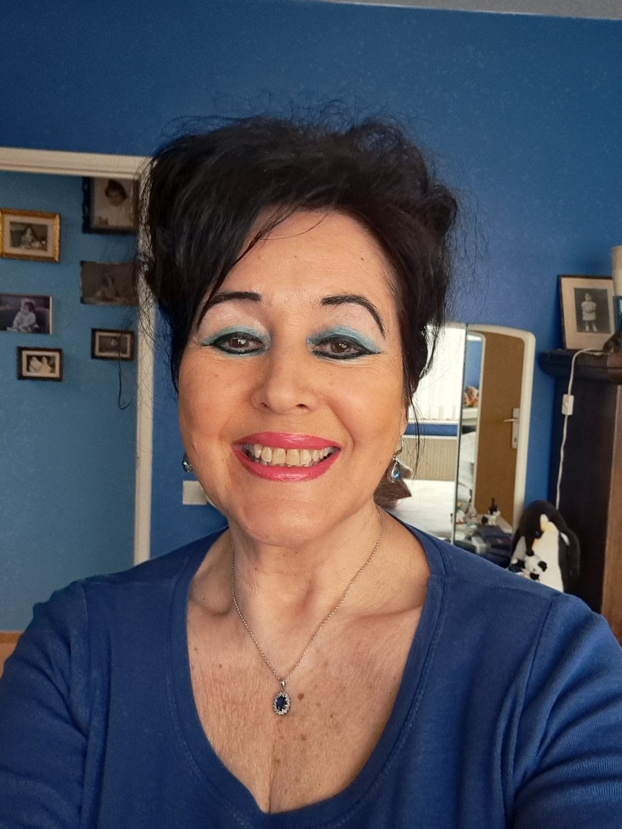 VCabuy's tweet photo. I feel blue!  💙 🩵
Do you feel it too? 🥰
#colourblue
#outfitoftheday 
#colourmeblue https://t.co/ADyCFHFJ33