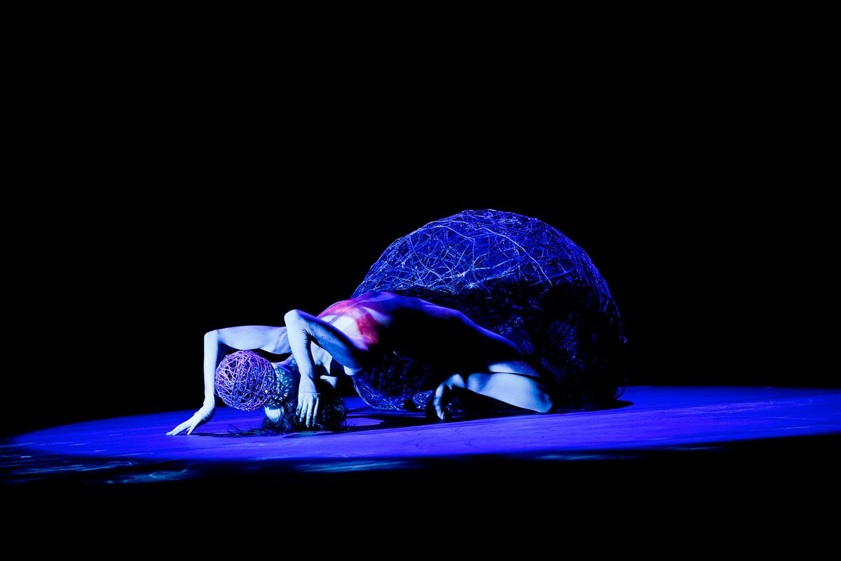 Good morning everybody and Happy Halloween! Is there anything scarier than a spider-like creature?! 

Master-Hokusai had a major impact on modern anime and manga culture by creating a lot of what we nowadays consider "Japanese monsters"! Can you name a few?

👹👺🧛🧜‍♀️🕷️