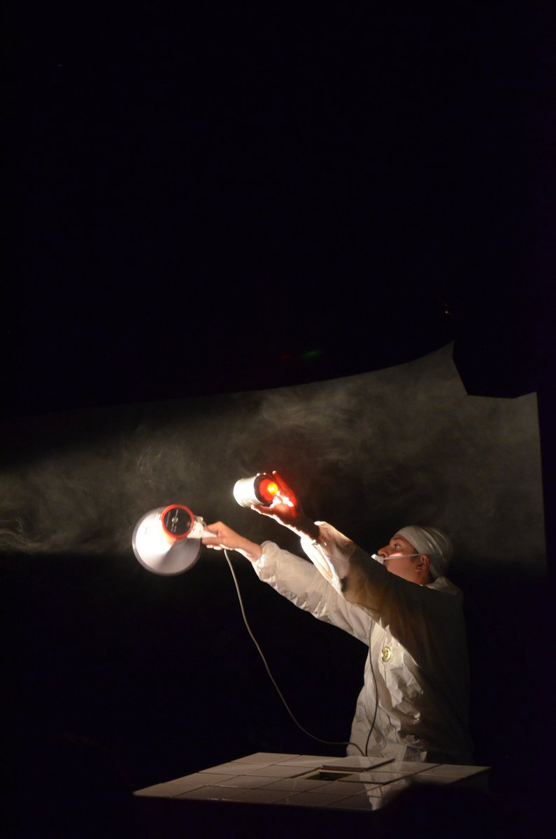 💫 ¡Últimas entradas disponibles para el espectáculo de #teatro de objetos #StarShow de Compagnie Bakélite!

🚀3… 2… 1… ¡Despegue!

Pero, un momento. ¿Para ir a dónde?🌜🌛🌖🌘

📅 Pases: 5 NOV

En el <a href="/festivaltiteres/">Festival Pendientes de un Hilo</a>, organizado por <a href="/latartanateatro/">latartanateatro</a>.

espacioabiertoqm.com/programacionar…