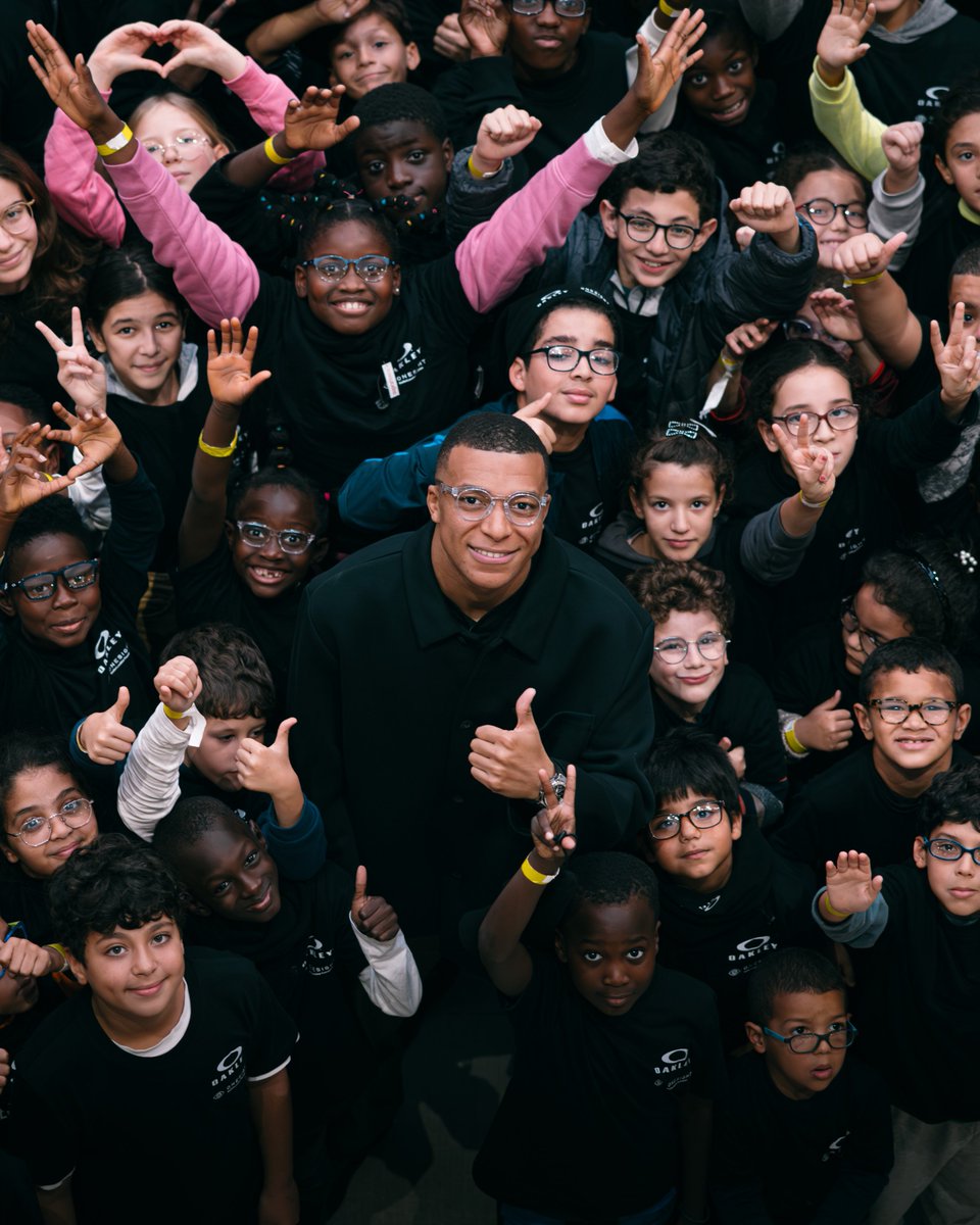oakley's tweet photo. A very special day with a very special athlete. Thanks for joining us, @KMbappe, and for partnering with us to spread the word about the importance of vision care and inspiring the next generation. Together with @OneSightOrg, we won't stop until the world can see. #BeWhoYouAre https://t.co/HZ8FlOx64v