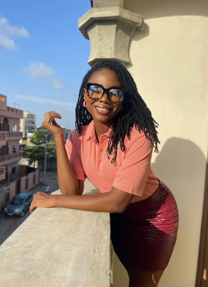 mIss_afro229's tweet photo. Vous êtes plutôt t-shirt ou polo ?

Je trouve que les deux me vont très bien. 👀
#Madeinbeninchallenge https://t.co/vbU4yWfr9Q