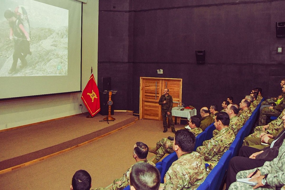 MADOC (@madoc_et) on Twitter photo El Grupo Militar de Alta Montaña #GMAM ultima preparativos con <a href="/Ejercito_Chile/">Ejército de Chile</a> para travesía en condiciones extremas hacia volcán #Lautaro: 9 chilenos y 6 españoles forman la expedición.
En estos días se ultiman detalles de organización y convivencia.
#2023PatagoniaSur #EMMOE_ET El Grupo Militar de Alta Montaña #GMAM ultima preparativos con <a href="/Ejercito_Chile/">Ejército de Chile</a> para travesía en condiciones extremas hacia volcán #Lautaro: 9 chilenos y 6 españoles forman la expedición.
En estos días se ultiman detalles de organización y convivencia.
#2023PatagoniaSur #EMMOE_ET