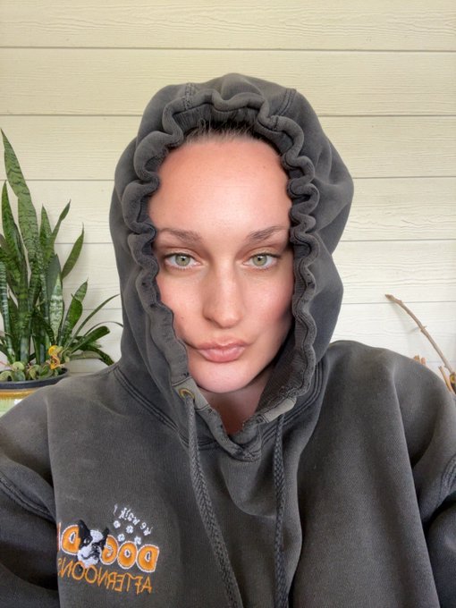 i'm freezing my butt off- please send me five big, soft, fluffy men to keep me warm https://t.co/tJa