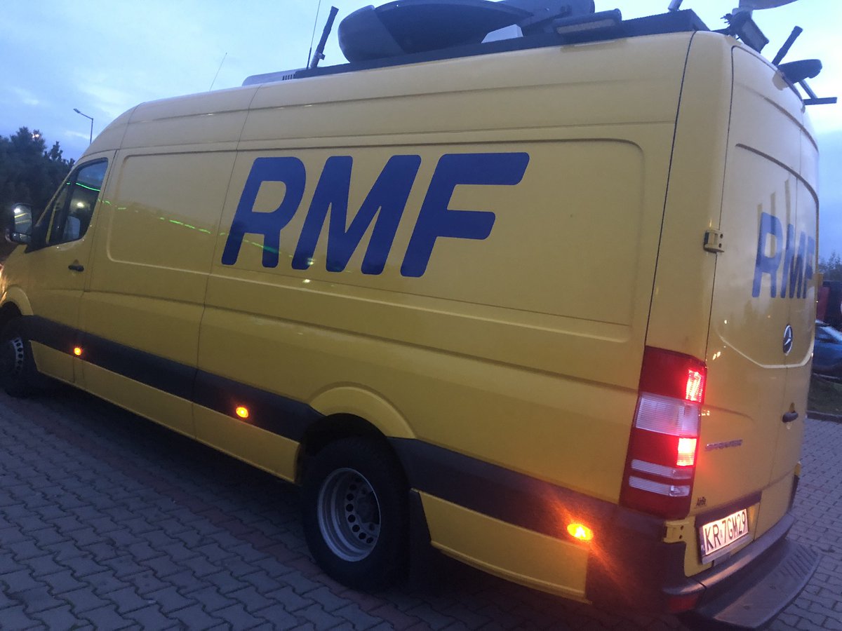 MDobrolowicz's tweet photo. Trwa Bezpieczny powrót z @RMF24pl
#trafficRMF
Swobodnie jedzie się DK7 na wysokości Grójca i Tarczyna. Kierowcy skarżą się na większy ruch na wyjeździe z Warszawy na autostradę A2. Wydłuża się też korek na S8 w Warszawie w stronę Białegostoku. https://t.co/ywHZ3kLzCk