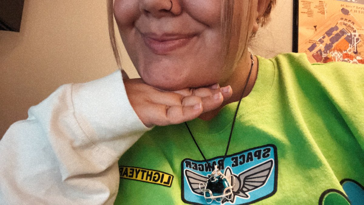 mal_maggi's tweet photo. Happy Halloween from Buzz Lightyear and the cutiest little @mildhippie ghostie. https://t.co/MWSrduOmrz