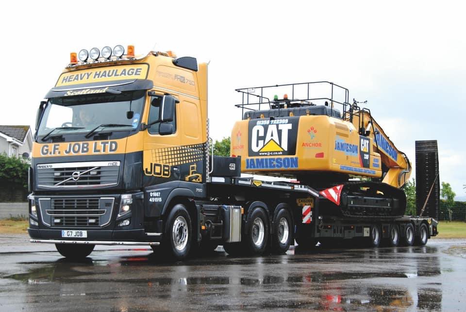 TrucknDriver's tweet image. In this months special Volvo edition we celebrate the 30th anniversary of the iconic FH. 

We take a look back at some of the most memorable outfits from Ian Lawson’s photo archive. 

Issue on sale now or to download 👇🏻 
ow.ly/LbBU50Q2GTs

#volvotrucks #volvotrucksmoment